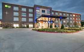 Holiday Inn Express & Suites Dallas North - Addison